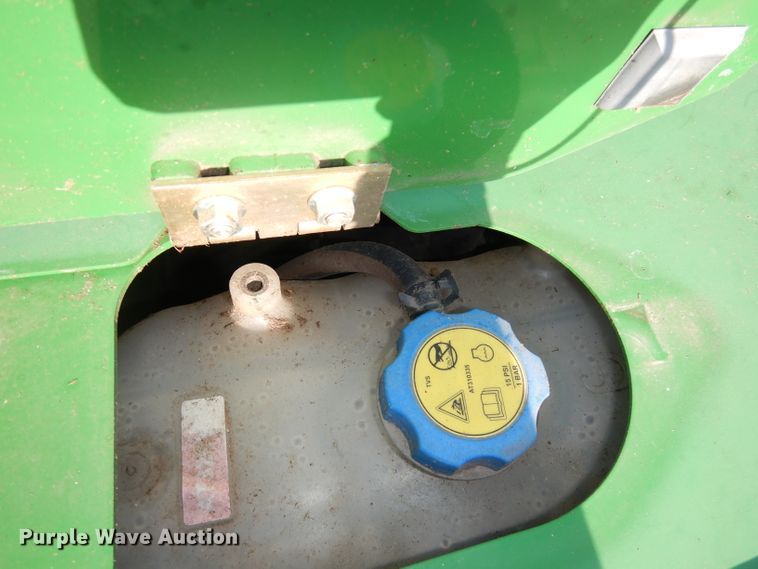 image for item DE2569 2013 John Deere R450  windrower