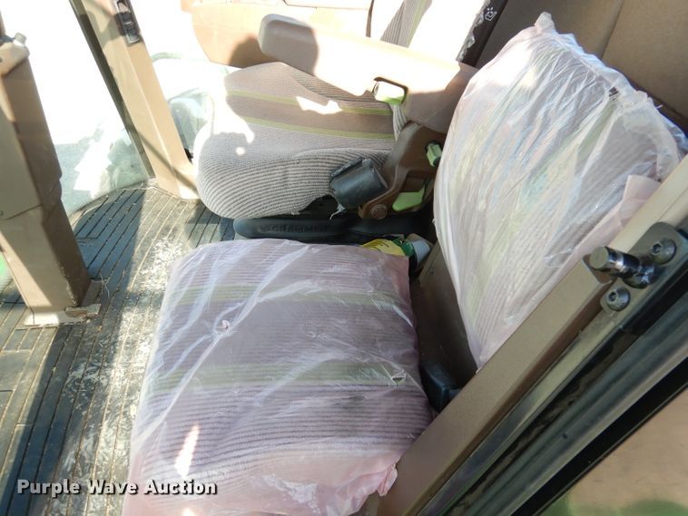 image for item DE2569 2013 John Deere R450  windrower