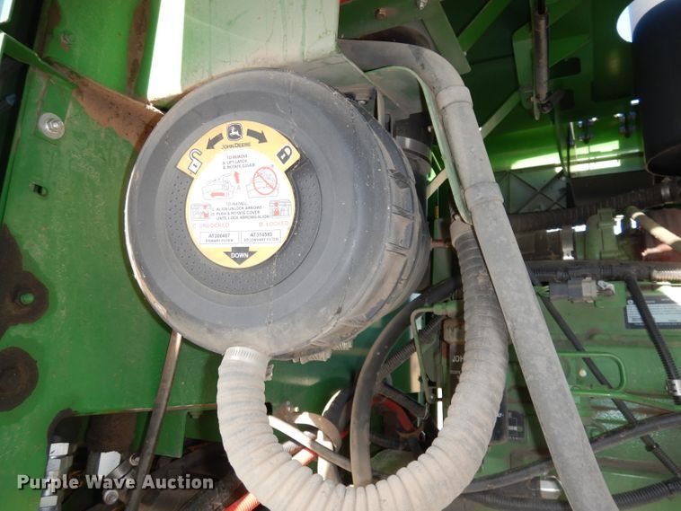 image for item DE2569 2013 John Deere R450  windrower