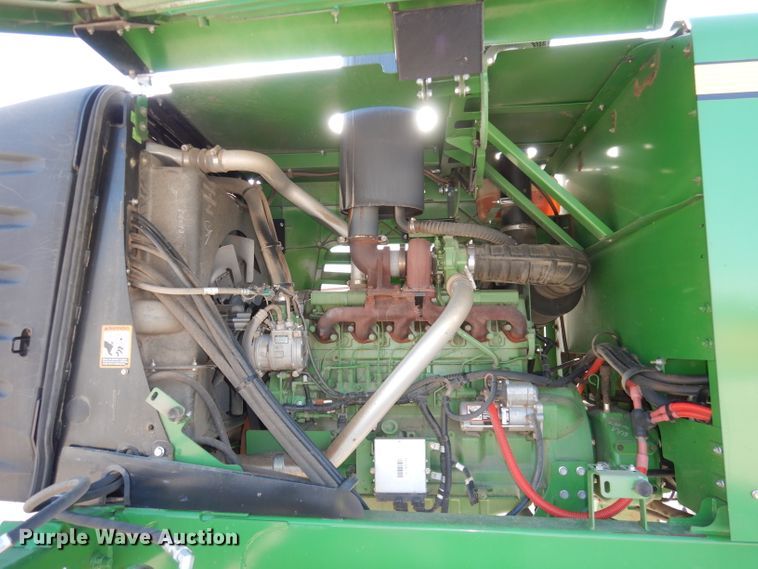 image for item DE2569 2013 John Deere R450  windrower