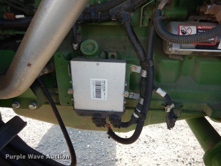 image for item DE2569 2013 John Deere R450  windrower