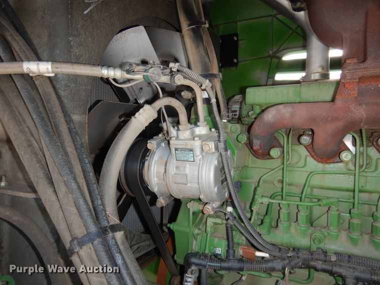 image for item DE2569 2013 John Deere R450  windrower