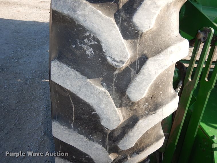 image for item DE2569 2013 John Deere R450  windrower