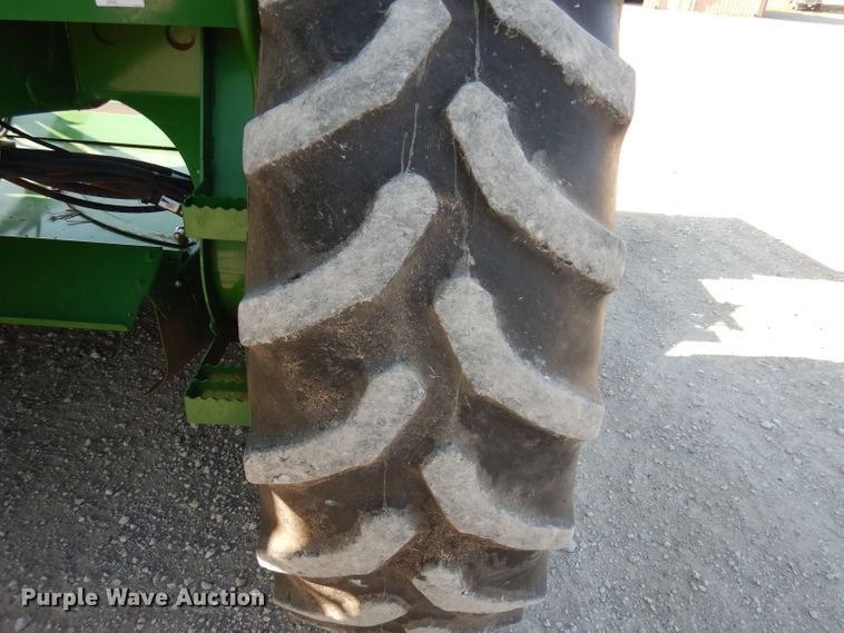 image for item DE2569 2013 John Deere R450  windrower