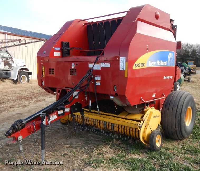 image for item DE2570 2013 New Holland BR7090  Specialty Crop round baler