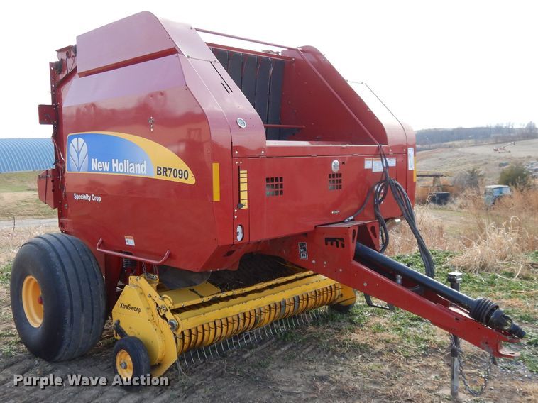 image for item DE2570 2013 New Holland BR7090  Specialty Crop round baler