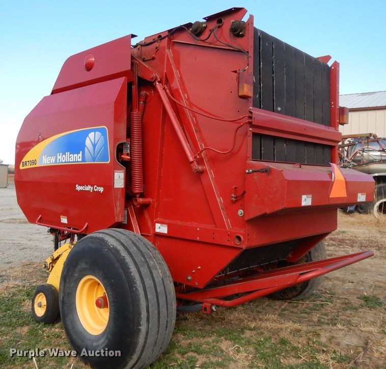 image for item DE2570 2013 New Holland BR7090  Specialty Crop round baler