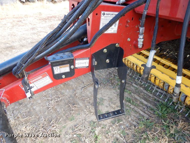 image for item DE2570 2013 New Holland BR7090  Specialty Crop round baler