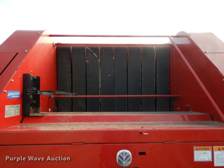 image for item DE2570 2013 New Holland BR7090  Specialty Crop round baler