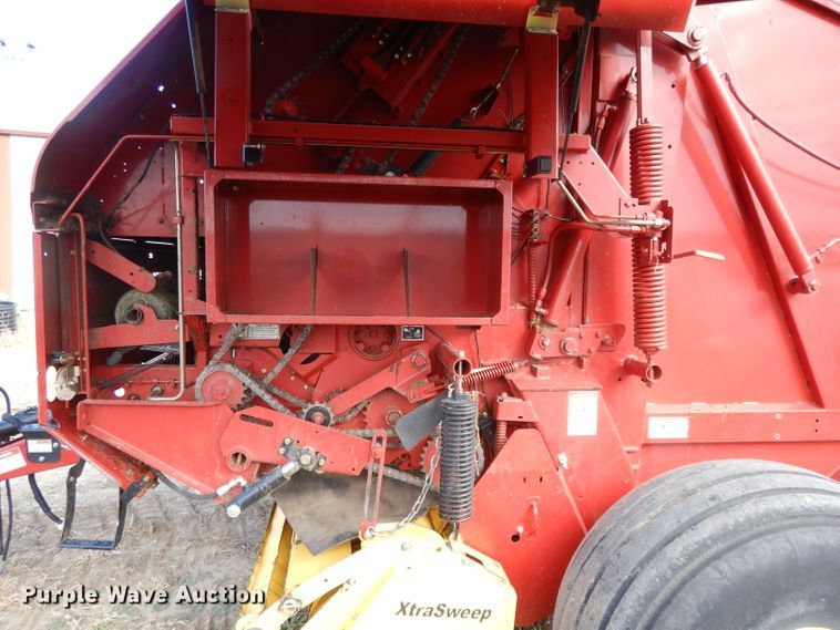 image for item DE2570 2013 New Holland BR7090  Specialty Crop round baler