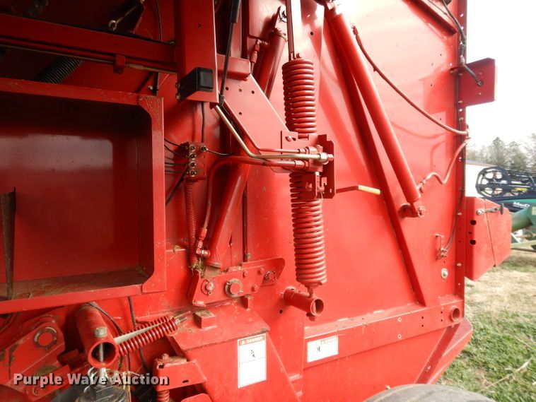 image for item DE2570 2013 New Holland BR7090  Specialty Crop round baler