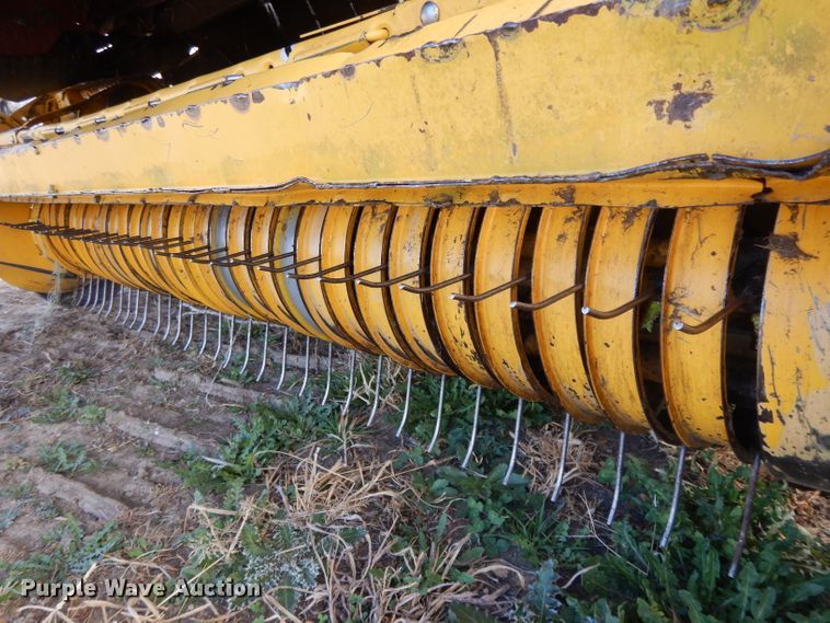 image for item DE2570 2013 New Holland BR7090  Specialty Crop round baler