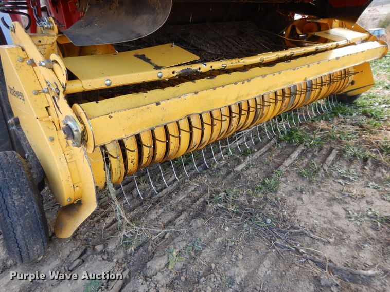 image for item DE2570 2013 New Holland BR7090  Specialty Crop round baler