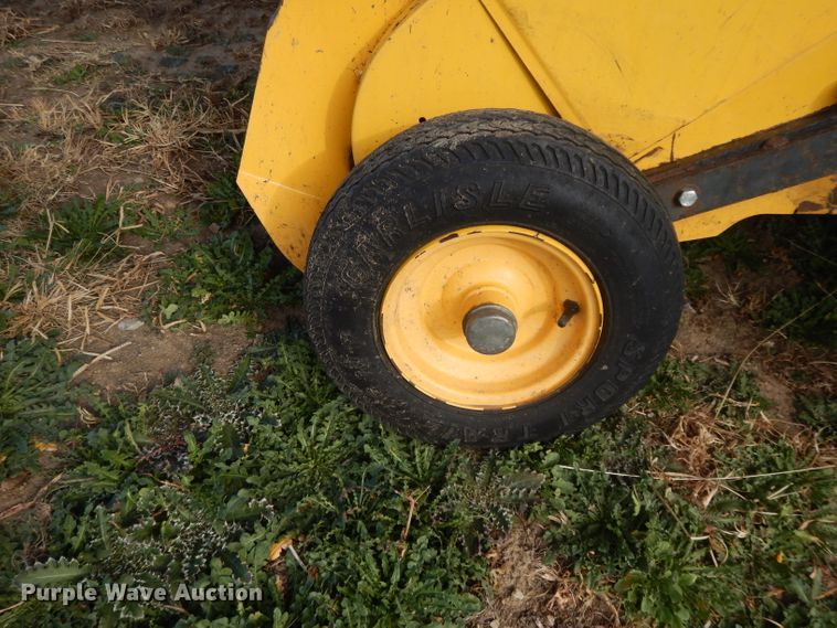 image for item DE2570 2013 New Holland BR7090  Specialty Crop round baler