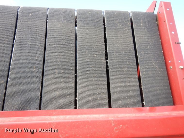 image for item DE2570 2013 New Holland BR7090  Specialty Crop round baler