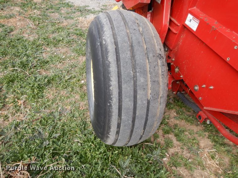 image for item DE2570 2013 New Holland BR7090  Specialty Crop round baler