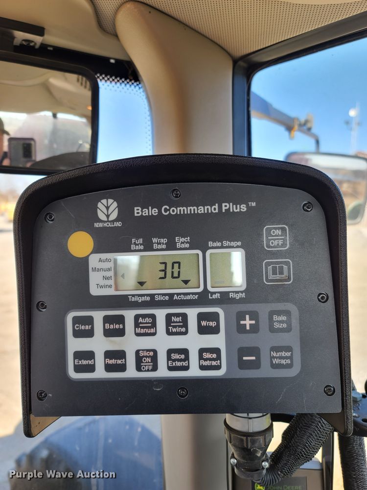 image for item DE2570 2013 New Holland BR7090  Specialty Crop round baler