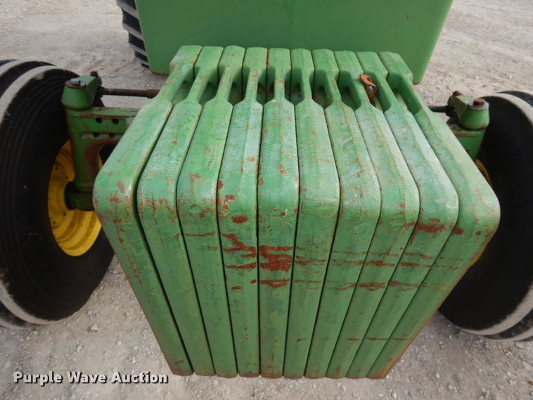 image for item DE2572 1982 John Deere 4440  tractor