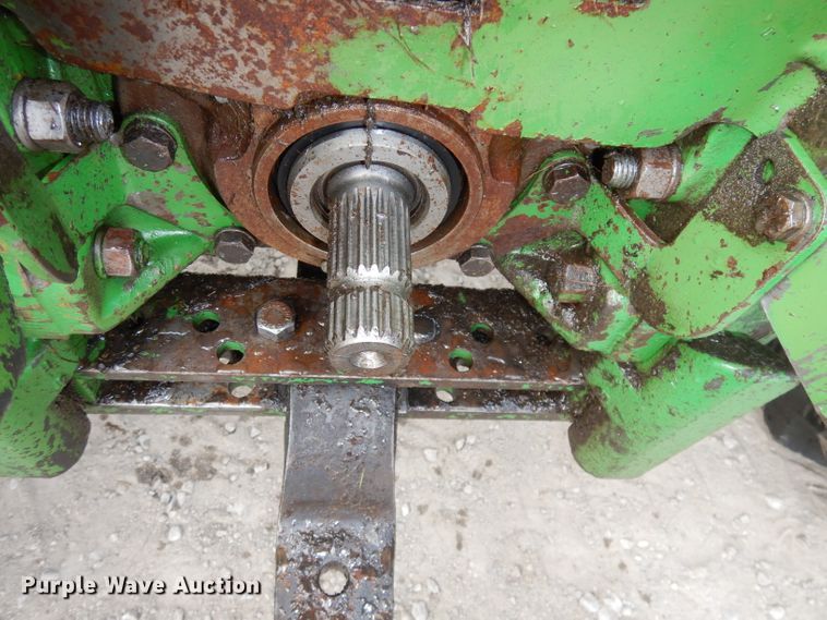 image for item DE2572 1982 John Deere 4440  tractor