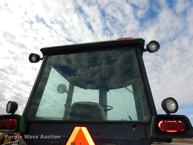 image for item DE2572 1982 John Deere 4440  tractor