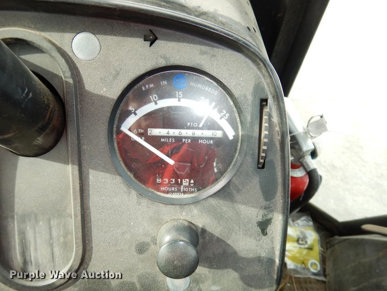 image for item DE2572 1982 John Deere 4440  tractor