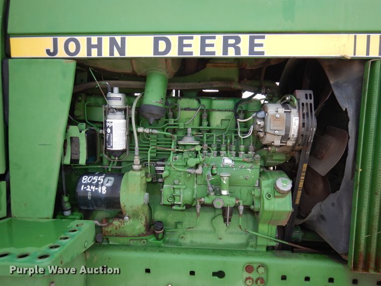 image for item DE2572 1982 John Deere 4440  tractor