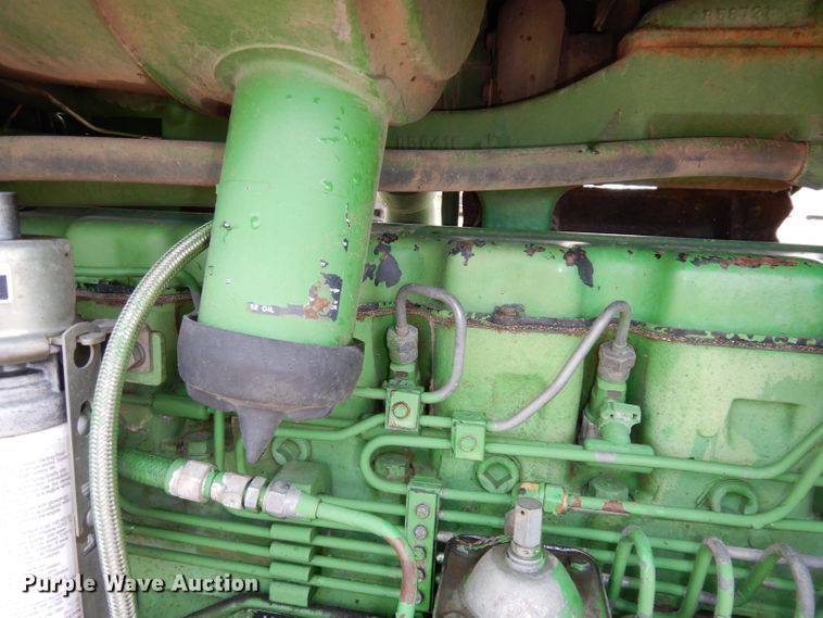 image for item DE2572 1982 John Deere 4440  tractor