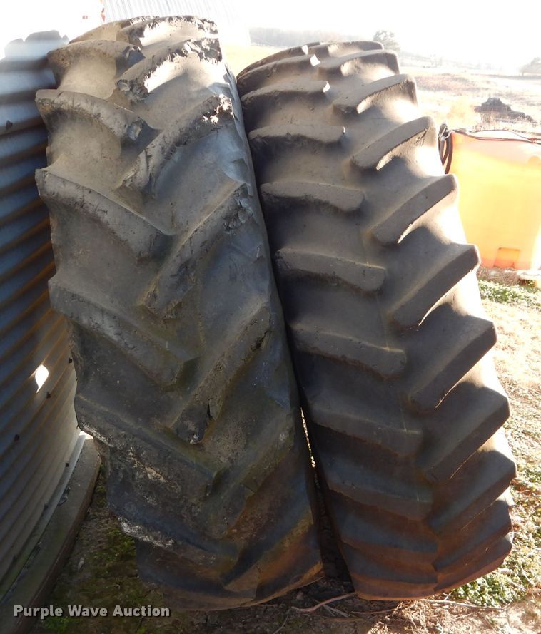 image for item DE2572 1982 John Deere 4440  tractor