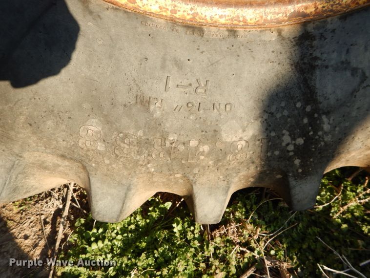 image for item DE2572 1982 John Deere 4440  tractor