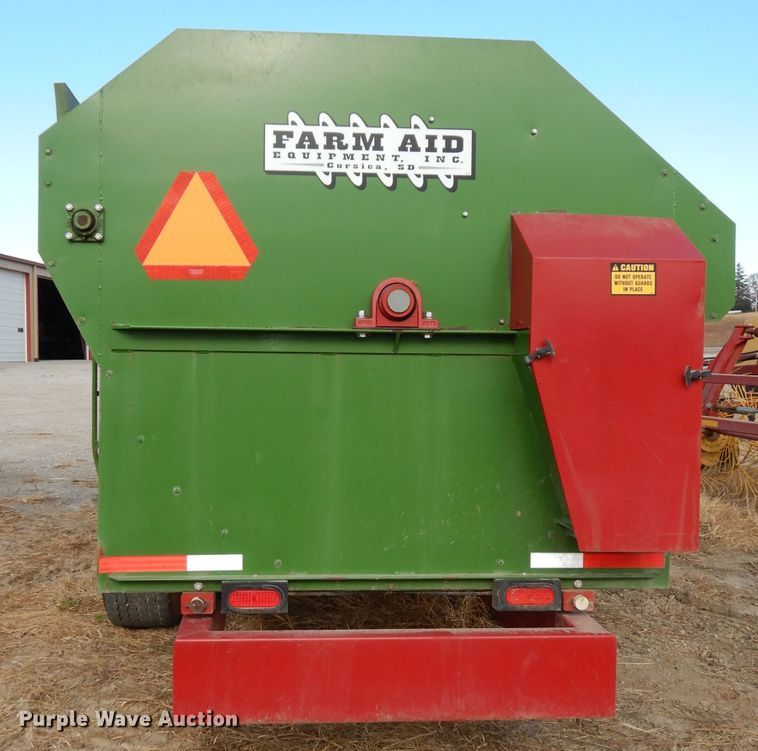 image for item DE2573 2015 Farm Aid 430 feed mixer