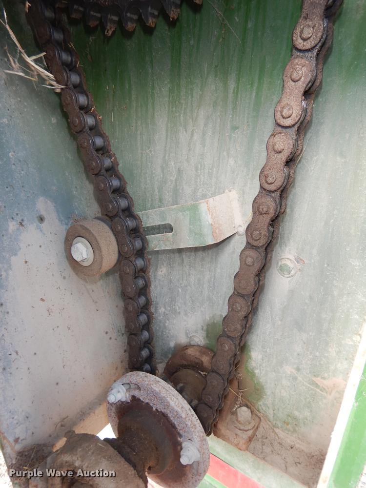 image for item DE2573 2015 Farm Aid 430 feed mixer