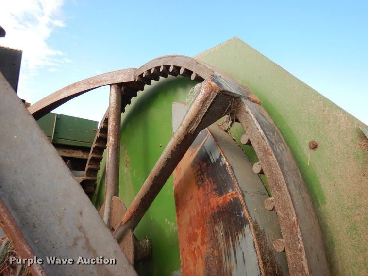 image for item DE2573 2015 Farm Aid 430 feed mixer