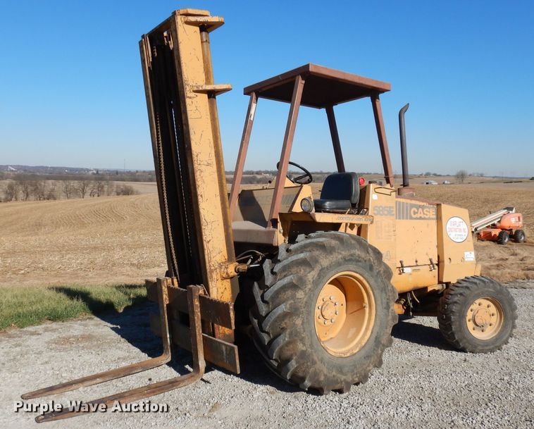 image for item DE2575 1989 Case 585E forklift
