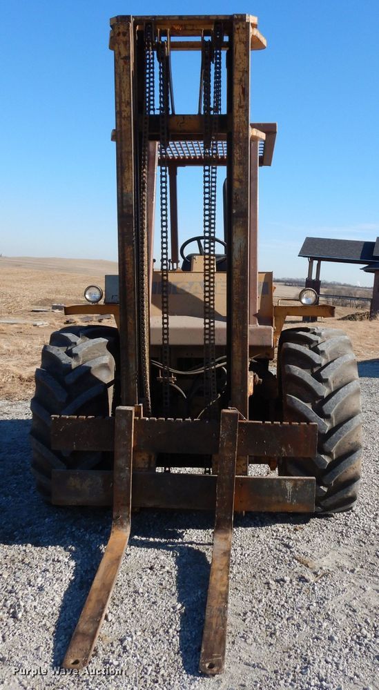 image for item DE2575 1989 Case 585E forklift