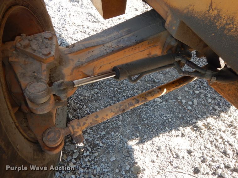 image for item DE2575 1989 Case 585E forklift