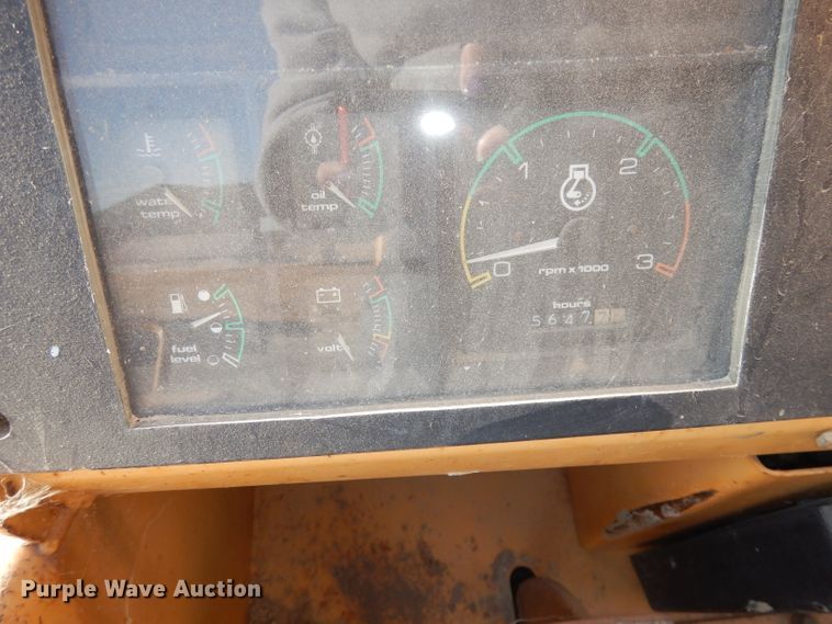 image for item DE2575 1989 Case 585E forklift