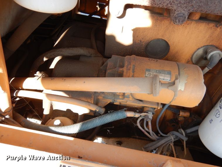 image for item DE2575 1989 Case 585E forklift