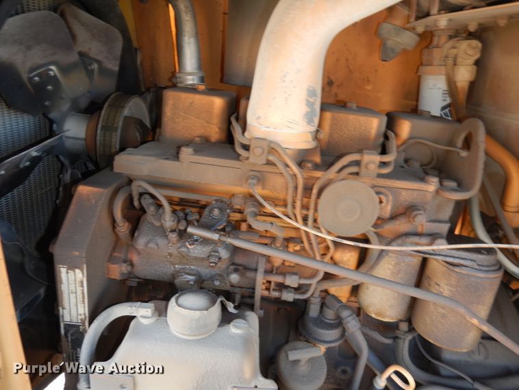 image for item DE2575 1989 Case 585E forklift