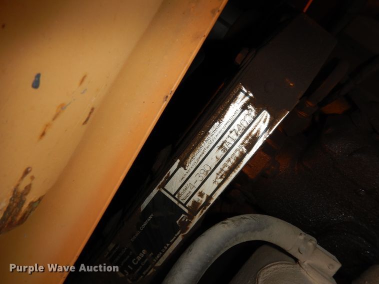 image for item DE2575 1989 Case 585E forklift