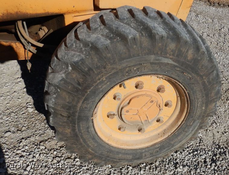 image for item DE2575 1989 Case 585E forklift