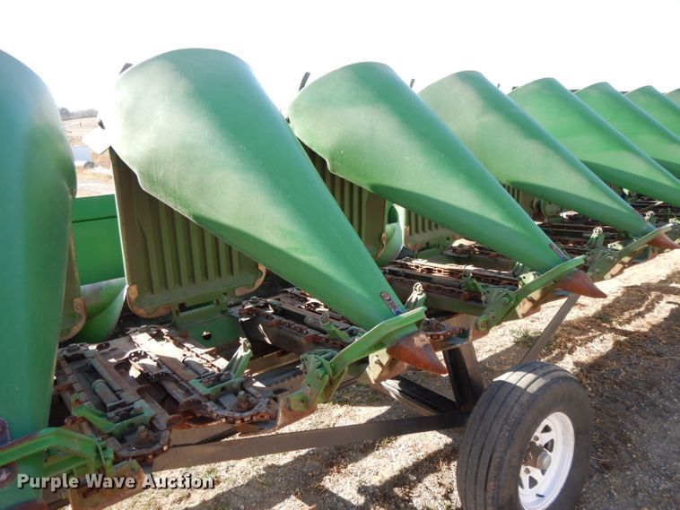 image for item DE2576 2007 John Deere 1293 corn head