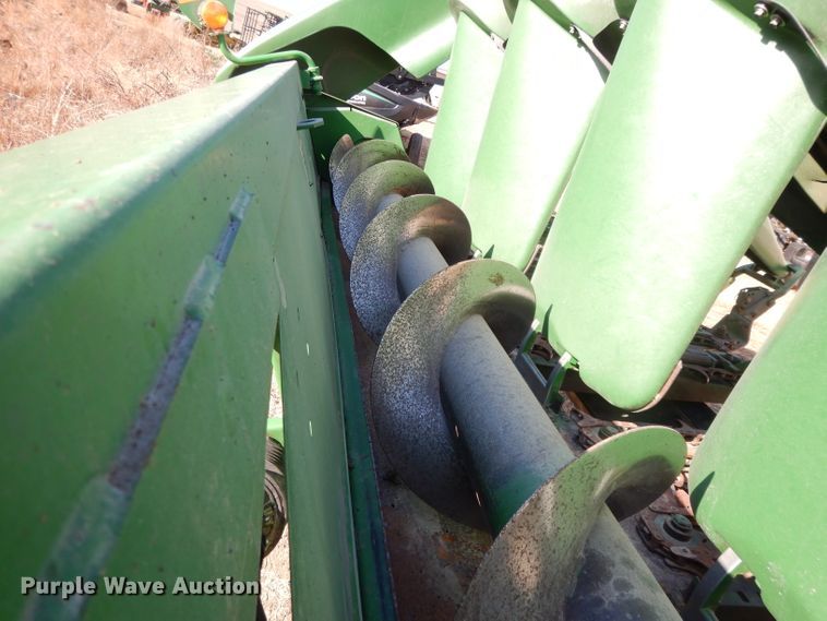 image for item DE2576 2007 John Deere 1293 corn head