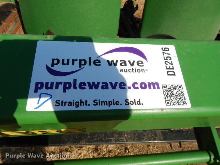 image for item DE2576 2007 John Deere 1293 corn head