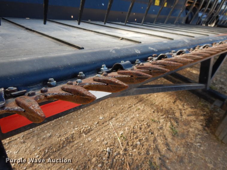 image for item DE2577 2016 MacDon FD75S flex draper head