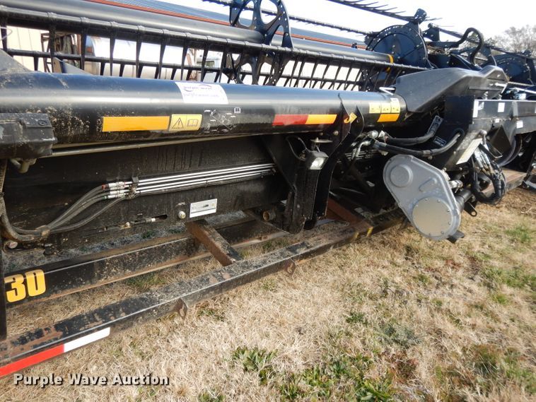 image for item DE2577 2016 MacDon FD75S flex draper head