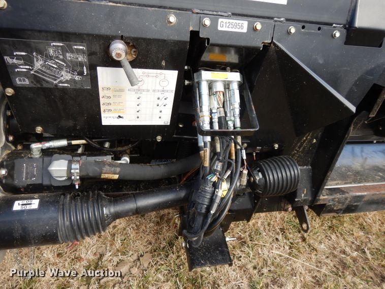 image for item DE2577 2016 MacDon FD75S flex draper head