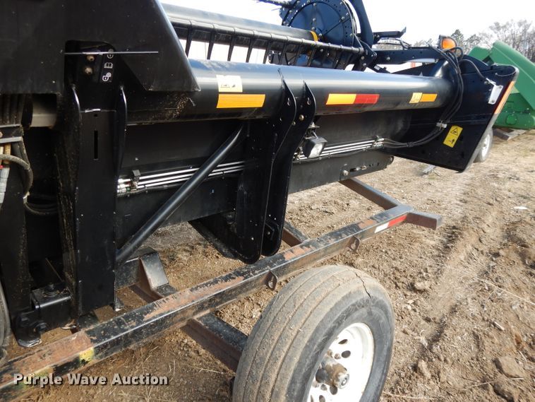 image for item DE2577 2016 MacDon FD75S flex draper head