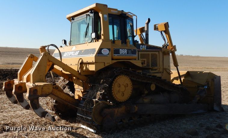 image for item DE2580 2001 Caterpillar D6R XL  dozer