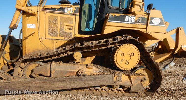 image for item DE2580 2001 Caterpillar D6R XL  dozer