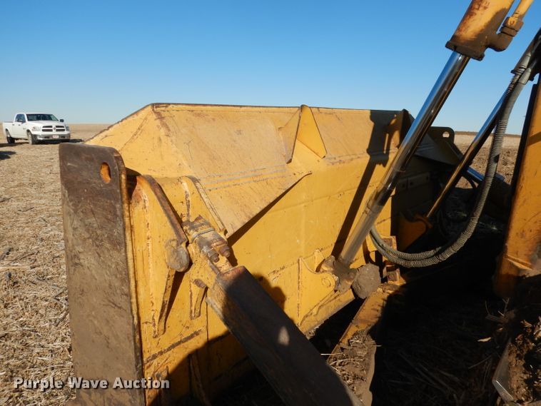 image for item DE2580 2001 Caterpillar D6R XL  dozer